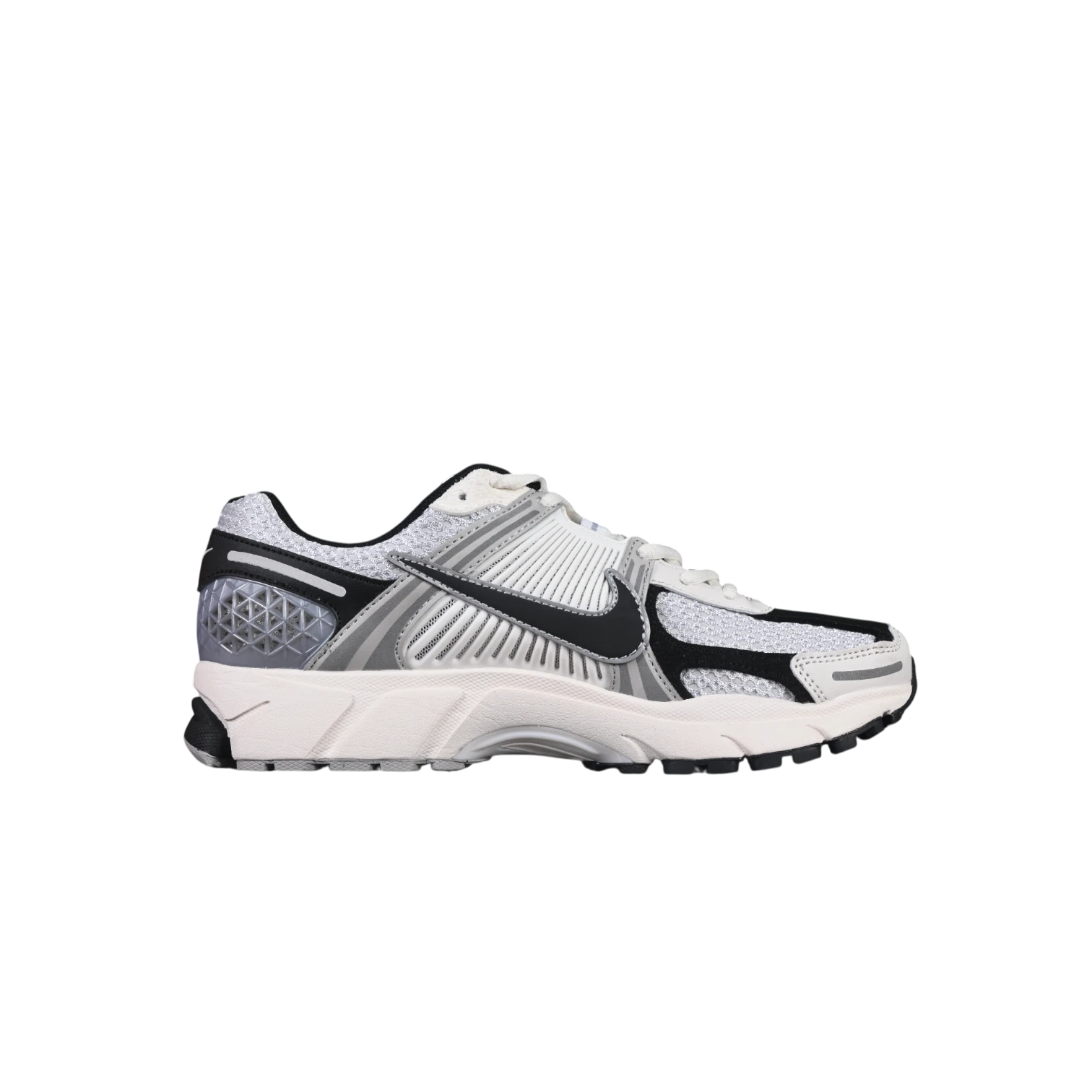 Nike zoom vomero 5 walking shoes